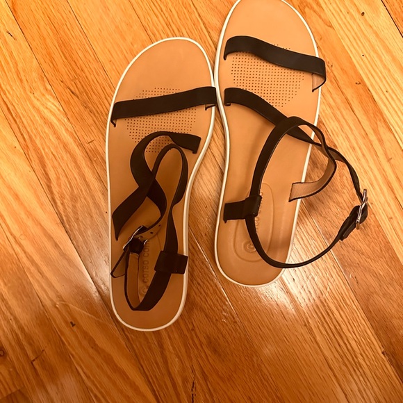 New no box Corso Como black leather flat sandals size 11 - Picture 3 of 3